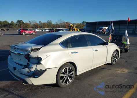 2017 Nissan Altima 2.5 Sr z USA, uszkodzony, nr VIN 1N4AL3AP9HC478961